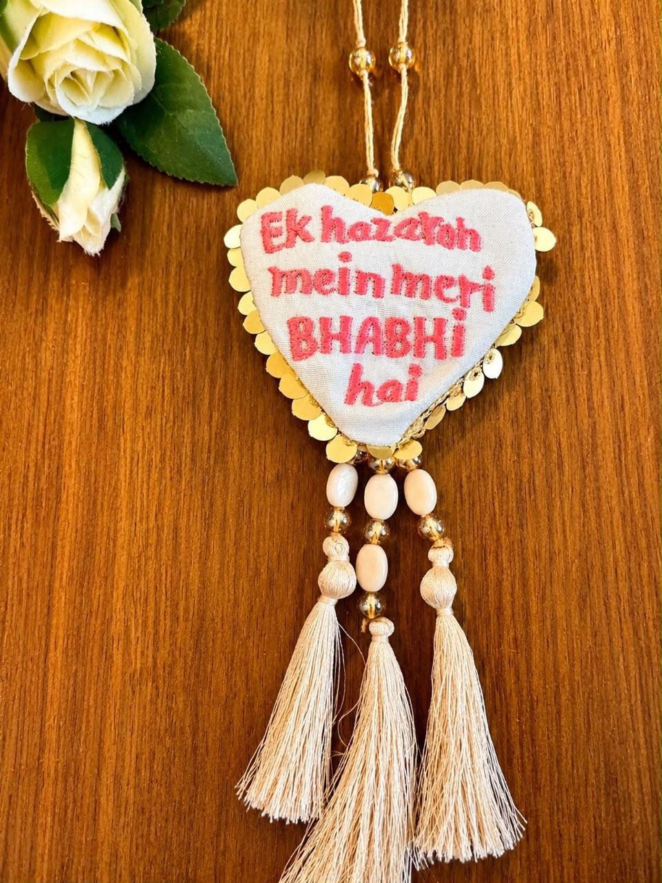 "Ek Hazaron mein meri BHABHI hai" - Cute Bhabhi Lumba